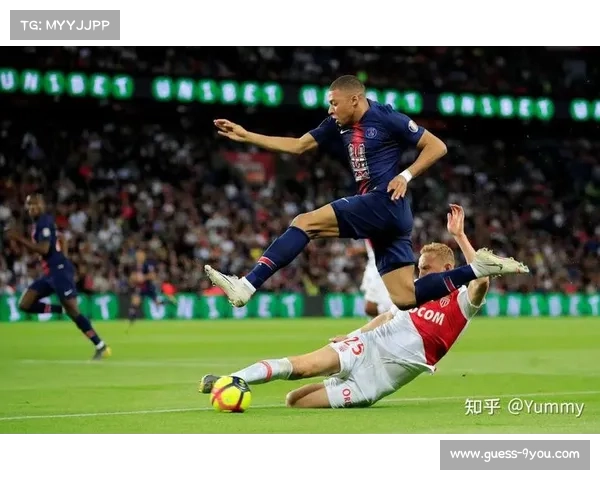 朗斯5-0大胜巴黎FC,以52分反超巴黎登顶法甲榜首